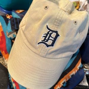 FREE NWOT Detroit Tigers Unisex Cap